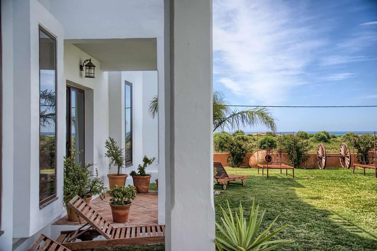 Apartamentos Turisticos Bahia De Trafalgar Zahora Eksteriør billede