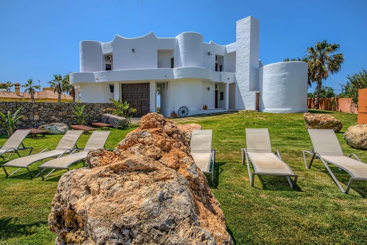 Apartamentos Turisticos Bahia De Trafalgar Zahora Eksteriør billede