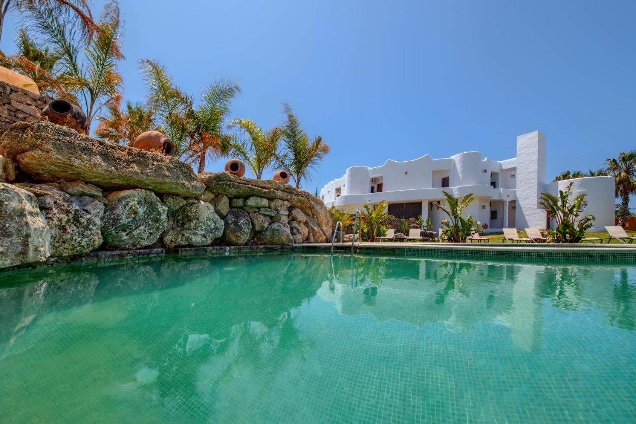 Apartamentos Turisticos Bahia De Trafalgar Zahora Eksteriør billede